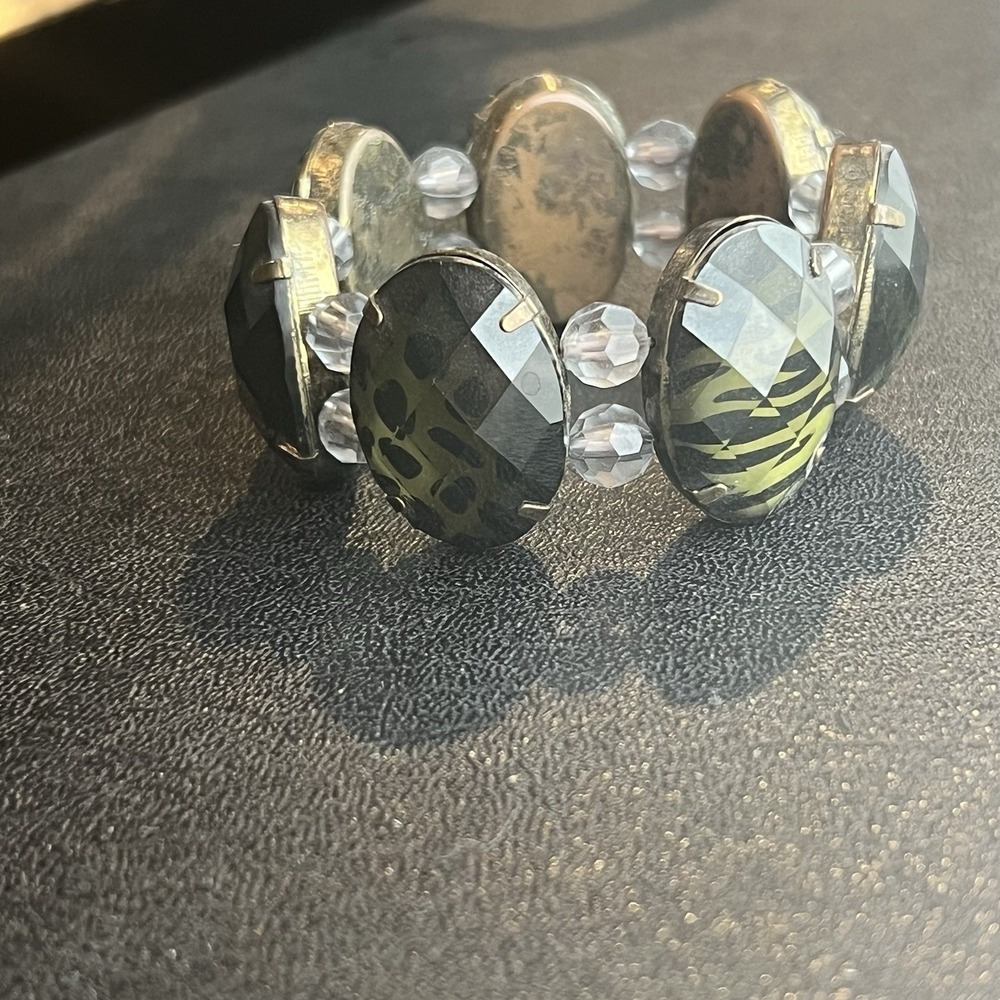 Leopard Tiger Print Bracelet. Stretchy. Unique! - Picture 3 of 5